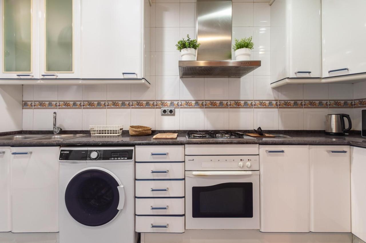 Apartament Flateli Paris Barcelona Zewnętrze zdjęcie